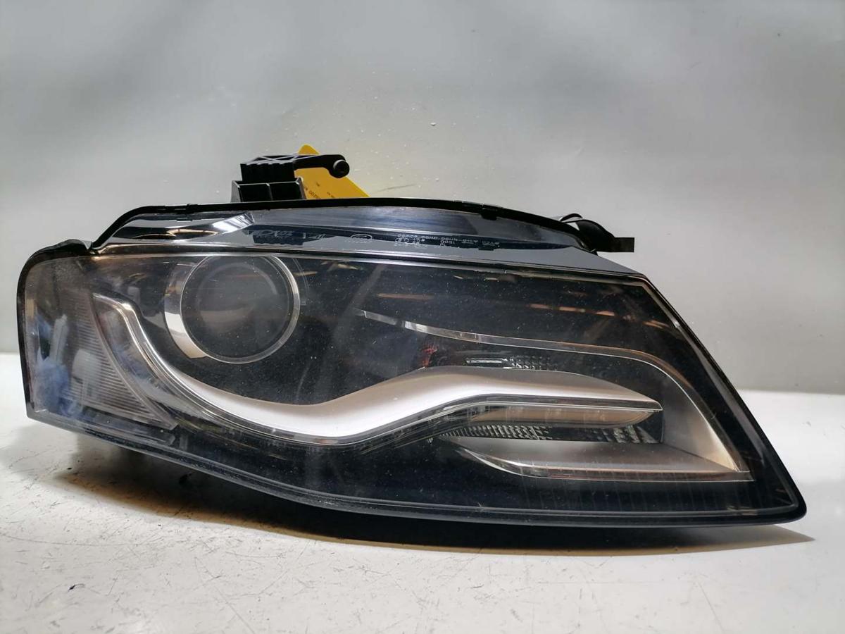 Audi A4 8K B8 original Xenonscheinwerfer vorn rechts Bj.2009